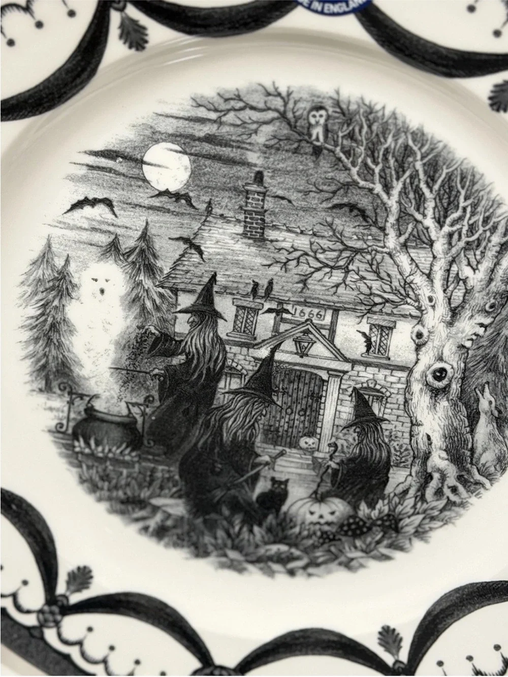 The Witches Coven Dinner Plates By Royal Stafford Halloween 11 Inch Set Of 4 New